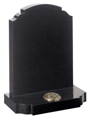 wg23 cemetery memorial with traditional churchyard shape